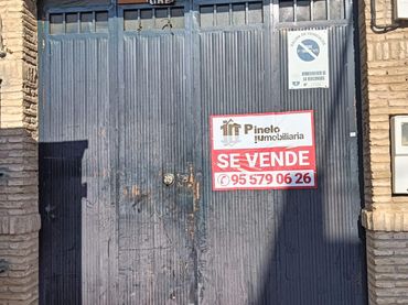 Local comercial en venta en Calle de la Virgen de los Dolores