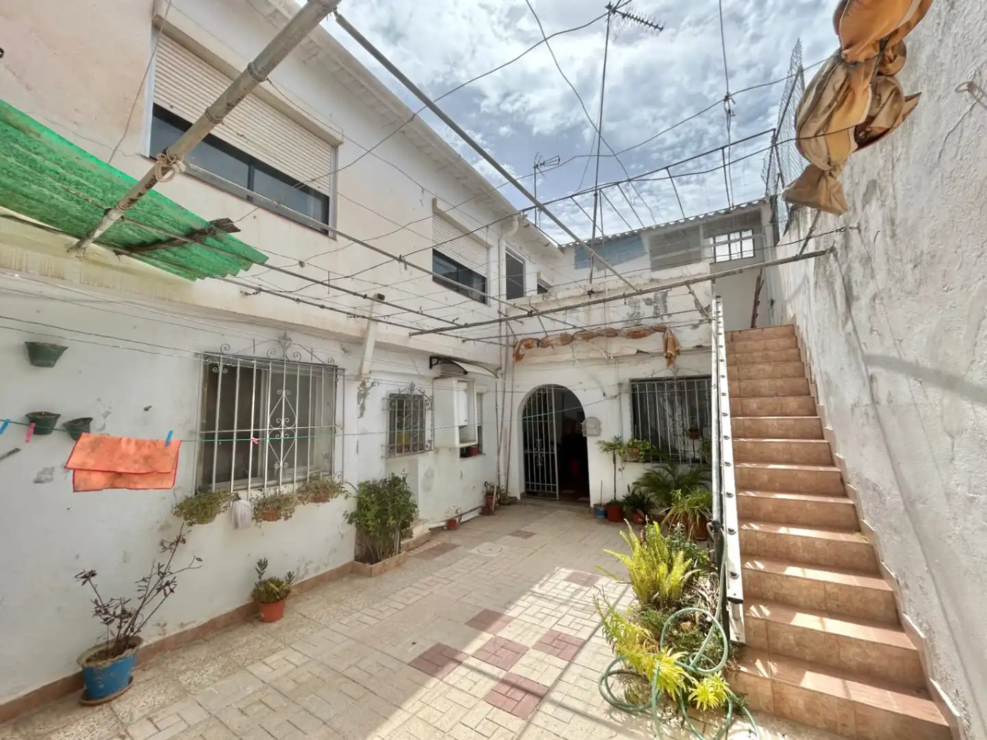 Vista exterior de Casa adosada en venda en Málaga amb Aire condicionat, Terrassa i Traster