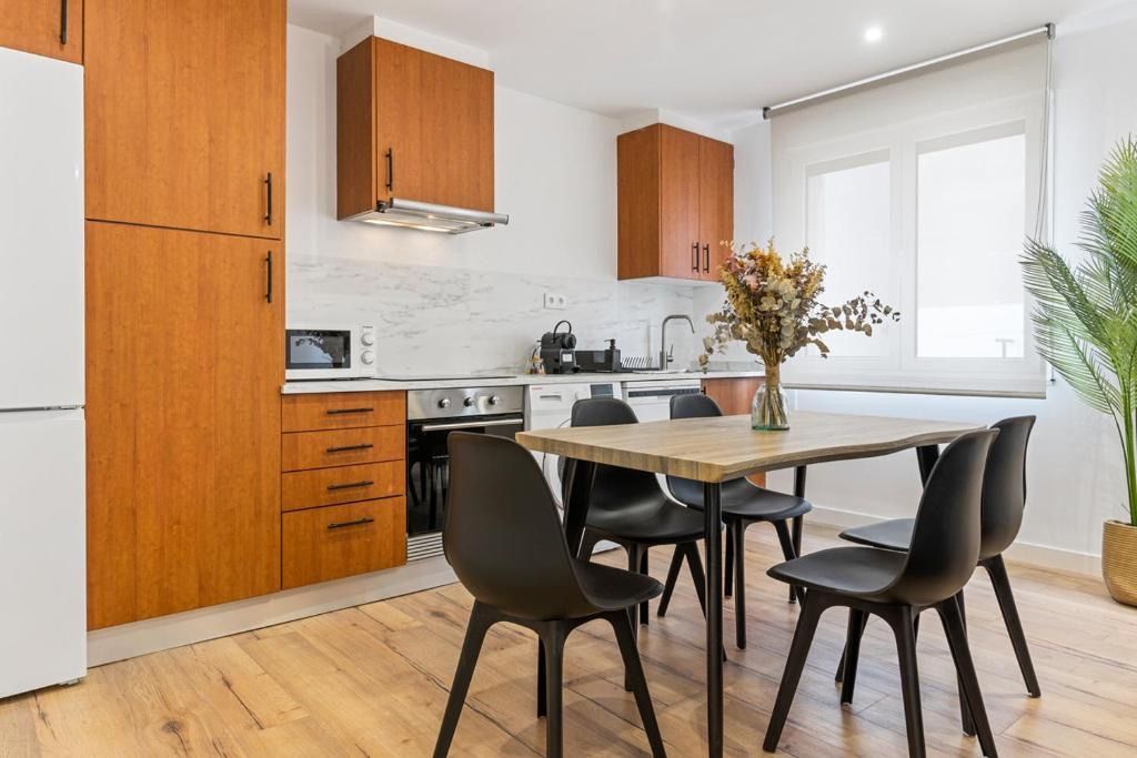 Kitchen of Flat to rent in Gijón   with Heating and Furnished