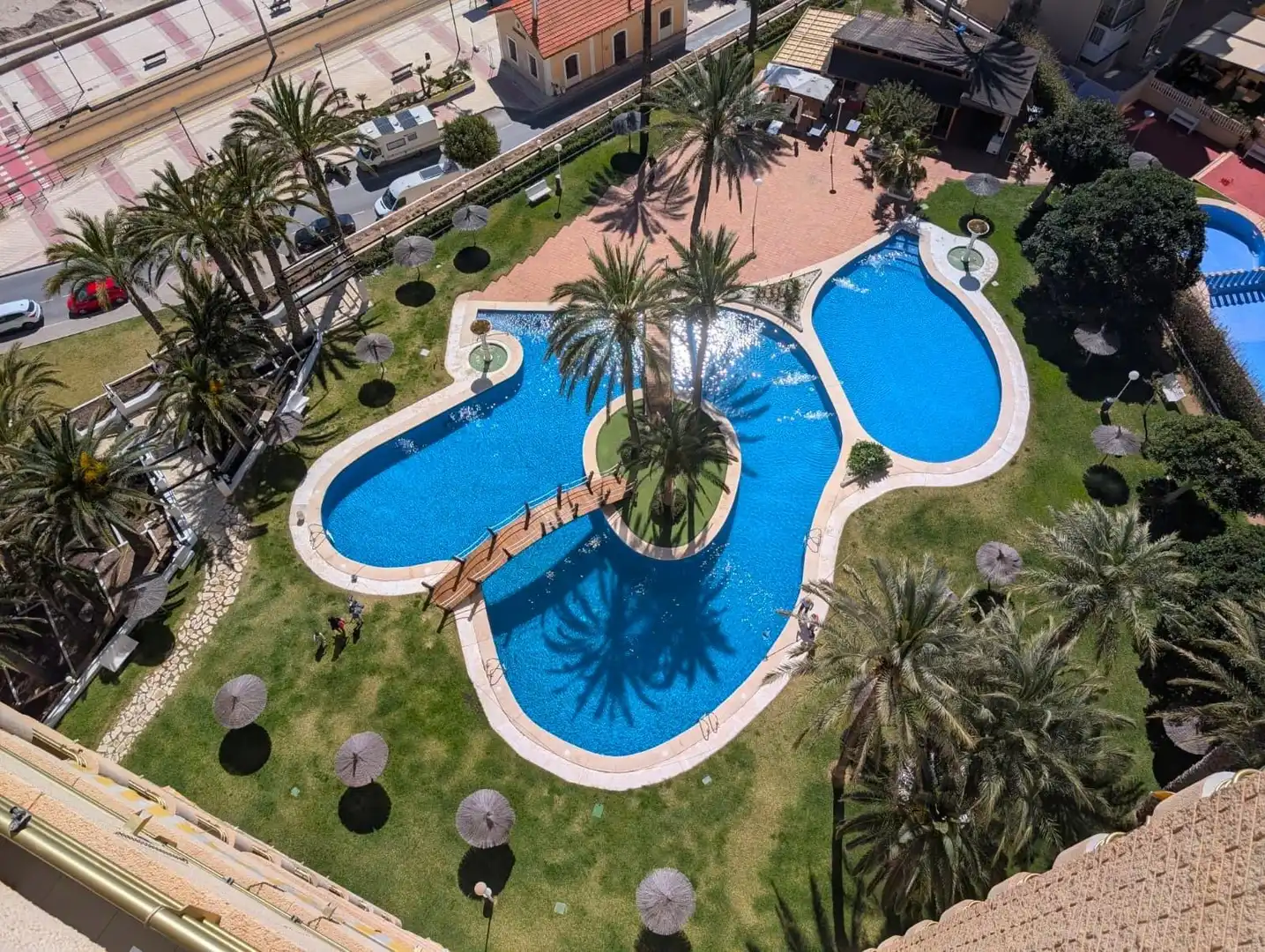 Piscina de Apartament en venda en El Campello amb Jardí privat, Terrassa i Piscina comunitària