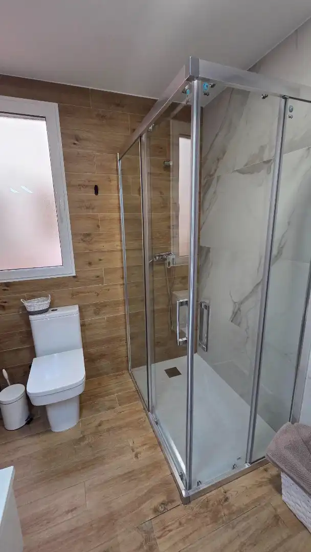 Baño de Piso de alquiler en Valencia con Aire acondicionado, Amueblado y Horno
