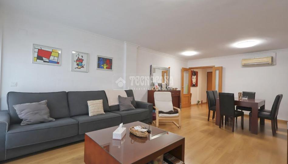 Photo 1 of Flat for sale in Avenida de Abril - 9 de Octubre, Valencia