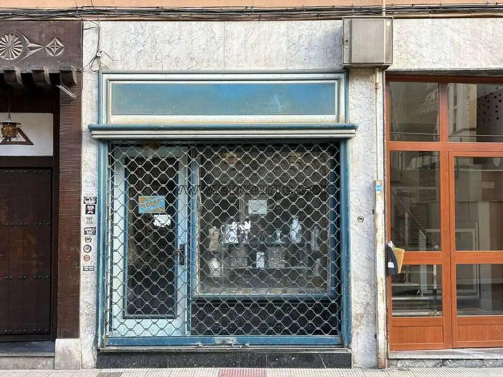 Local comercial en venda a Laudio / Llodio