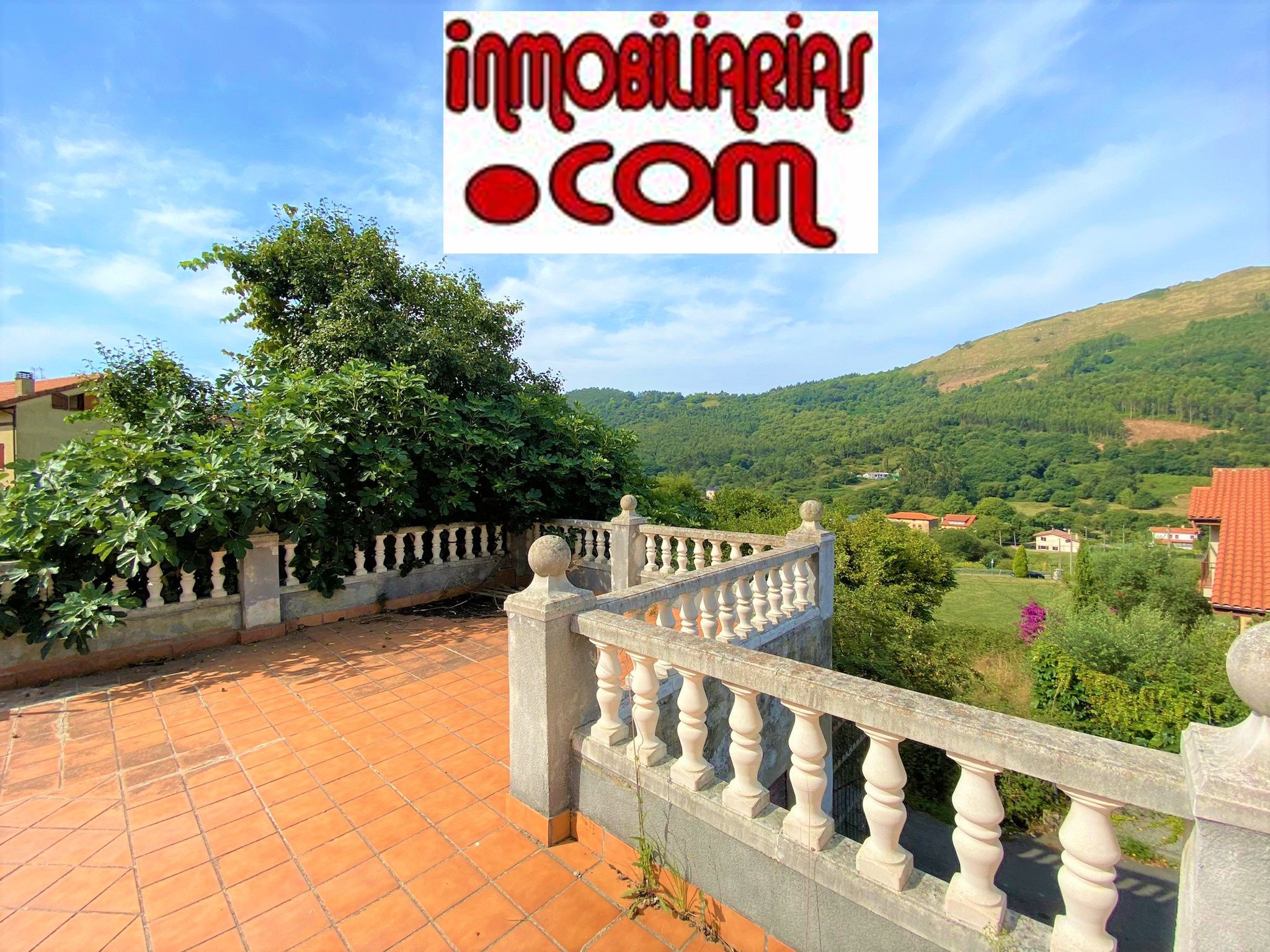 Terrassa de Casa o xalet en venda en Castro-Urdiales amb Jardí privat, Parquet i Terrassa