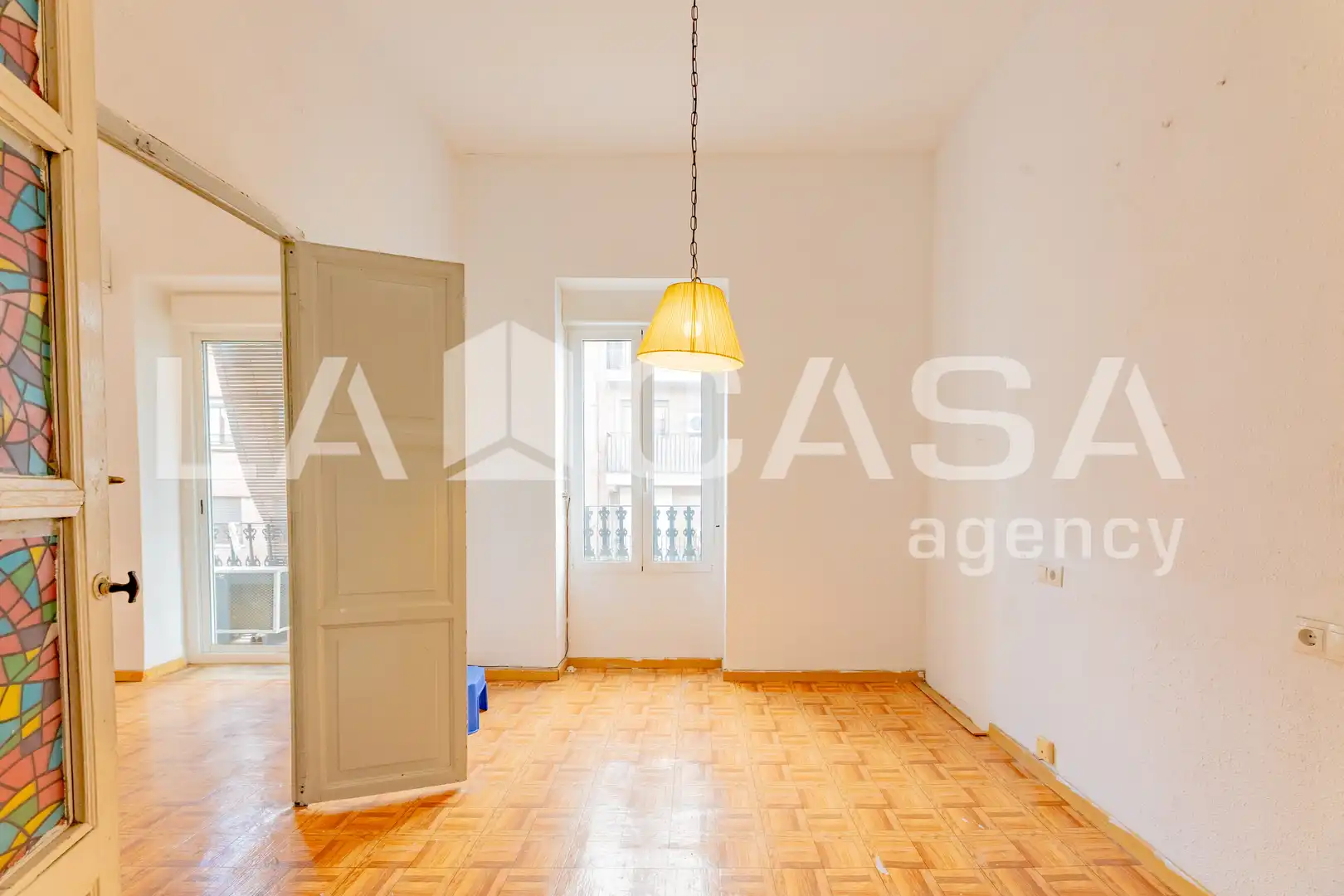Flat for sale in Valencia  with Balcony