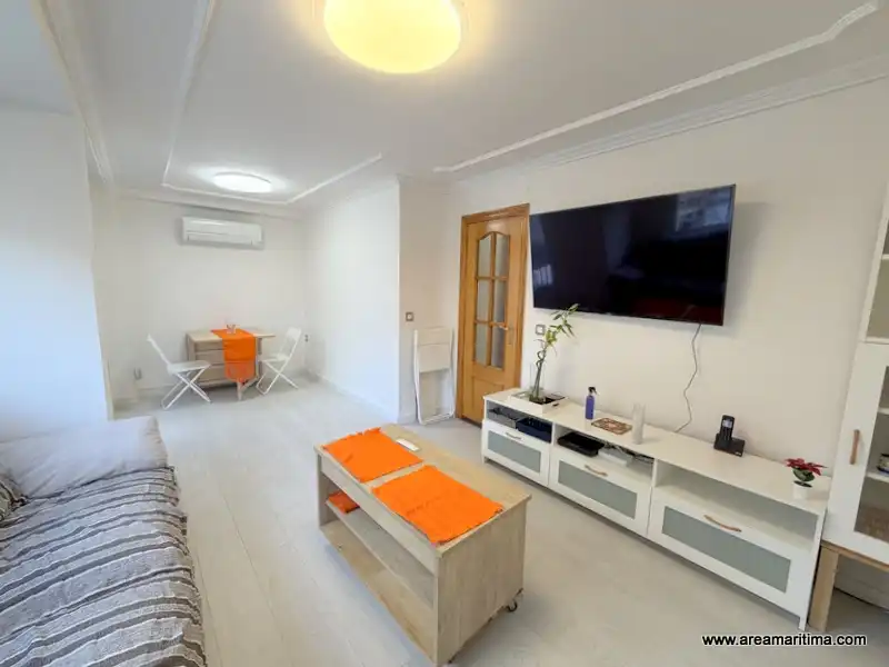 Living room of Flat for rent in Valencia  with Air Conditioner, Furnished and Oven