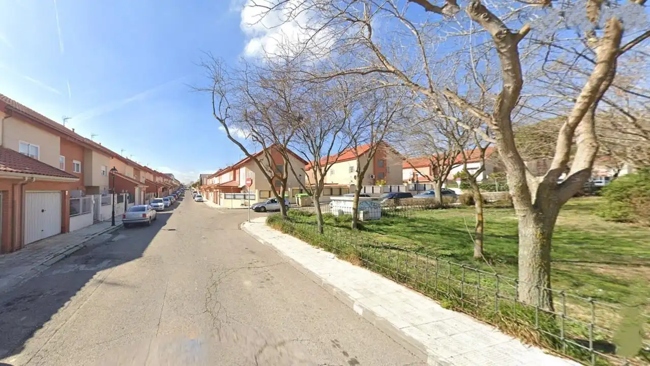 Vista exterior de Casa adosada en venda en Seseña