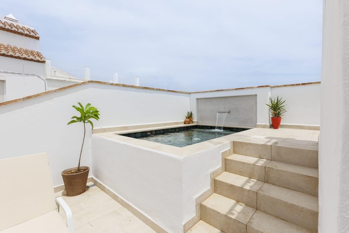 Swimming pool of House or chalet for sale in Salobreña  with Air Conditioner, Terrace and Swimming Pool