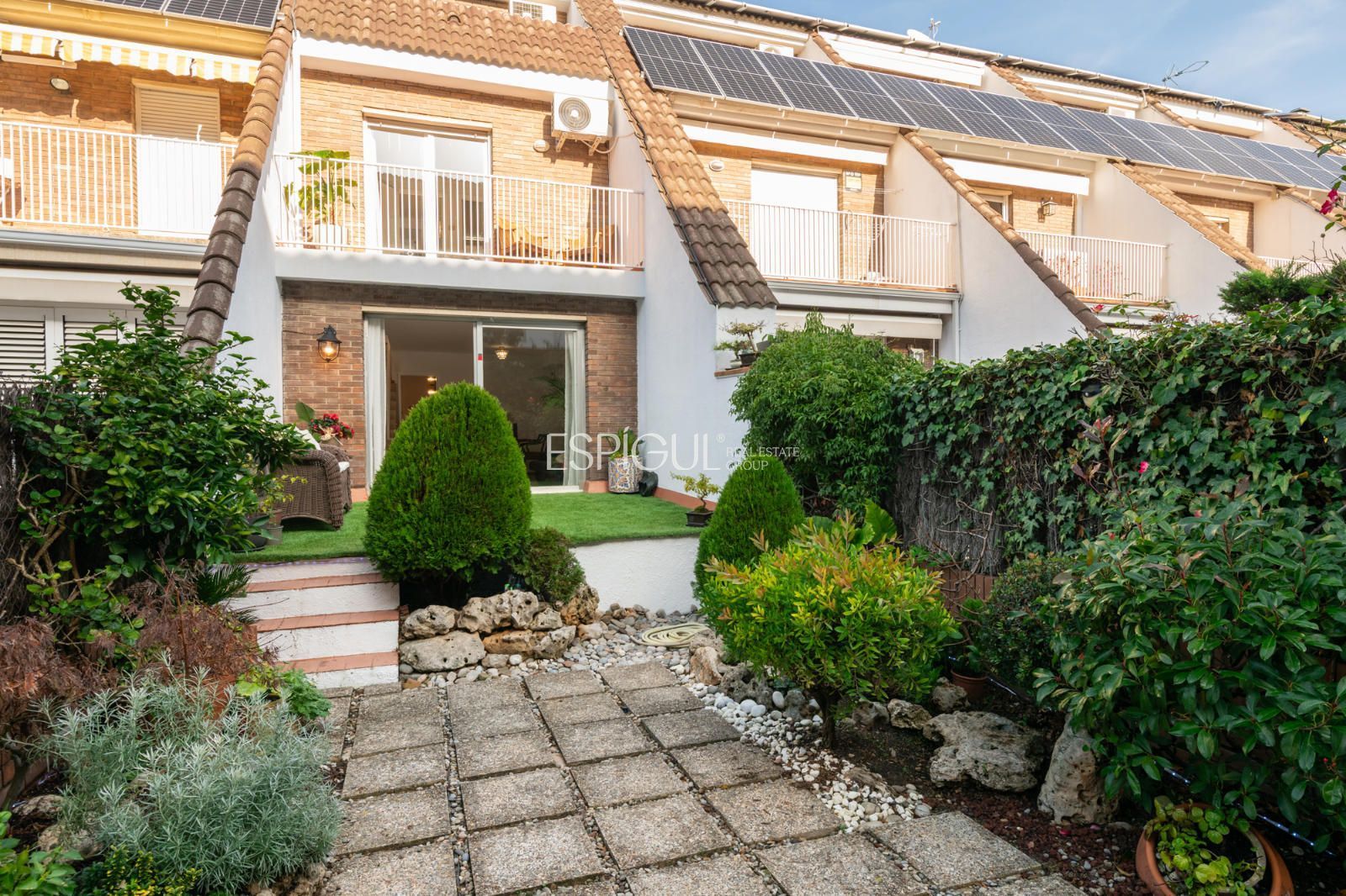 Garden of Single-family semi-detached for sale in Sant Cugat del Vallès  with Air Conditioner, Heating and Terrace