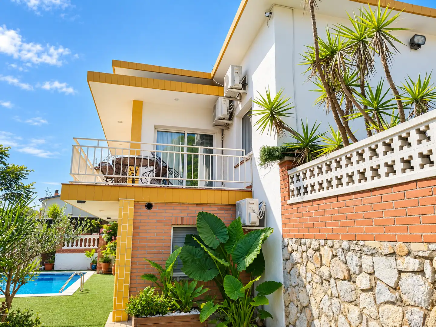 Vista exterior de Casa o chalet en venta en Abrera, Barcelona
