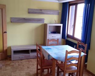 Menjador de Apartament de lloguer en Oviedo 