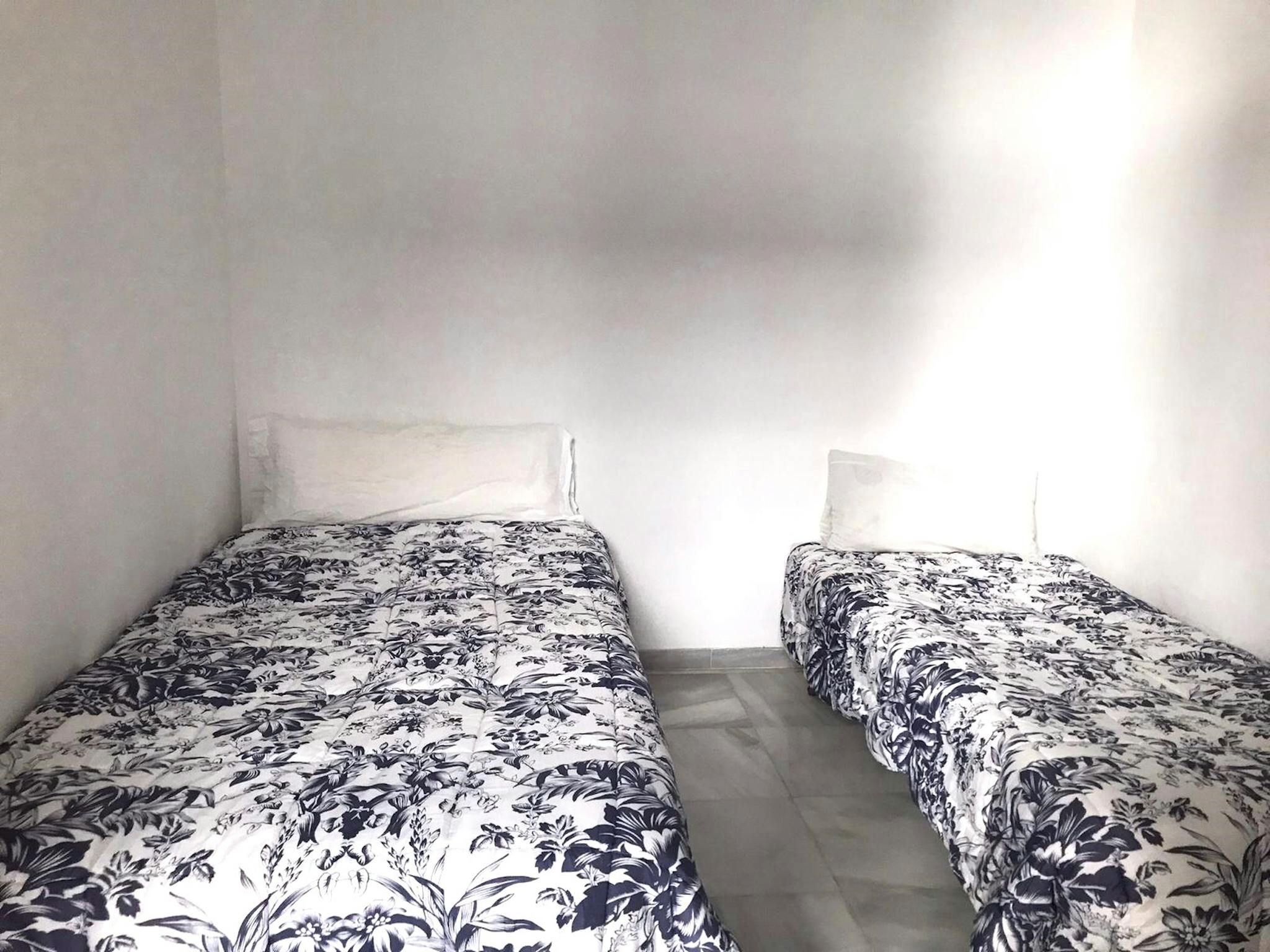 Bedroom of Flat to share in  Sevilla Capital  with Heating, Furnished and Washing machine