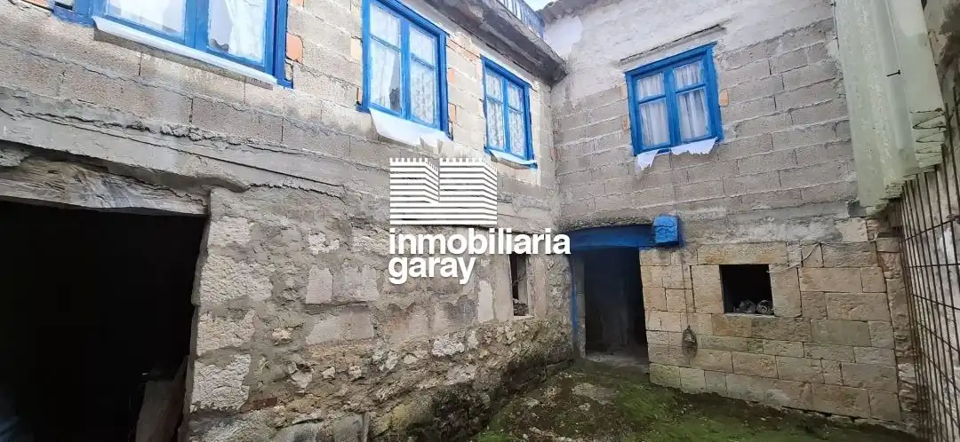 Exterior view of Houses for sale in Valle de Manzanedo  with Private garden