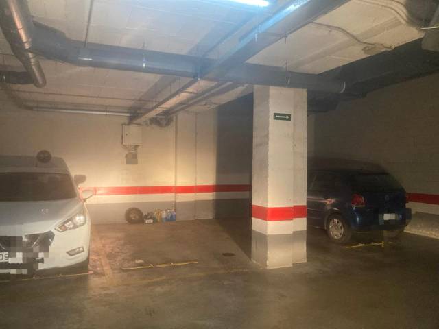 Garaje en Alquiler en Avenida de Emilio Lemos, 29 en Colores -  Entreparques