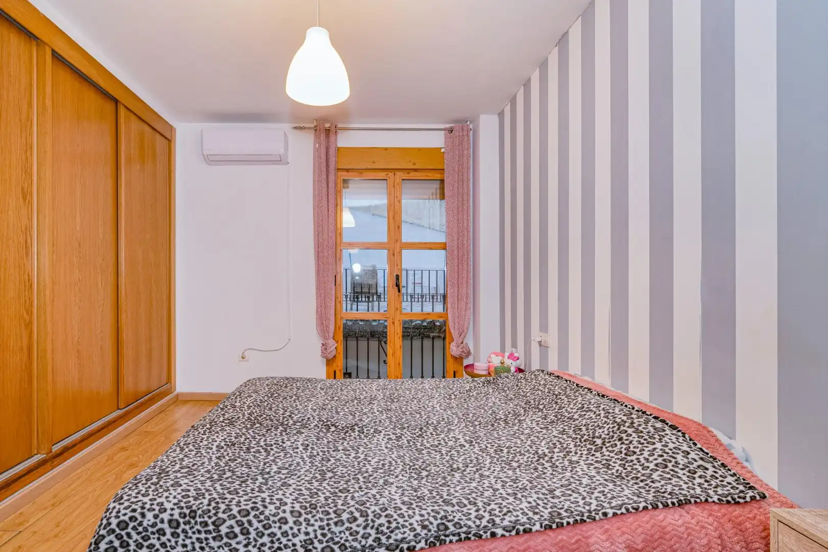 Schlafzimmer von Maisonette zum Verkauf in Granada mit Klimaanlage, Heizung und Möbliert