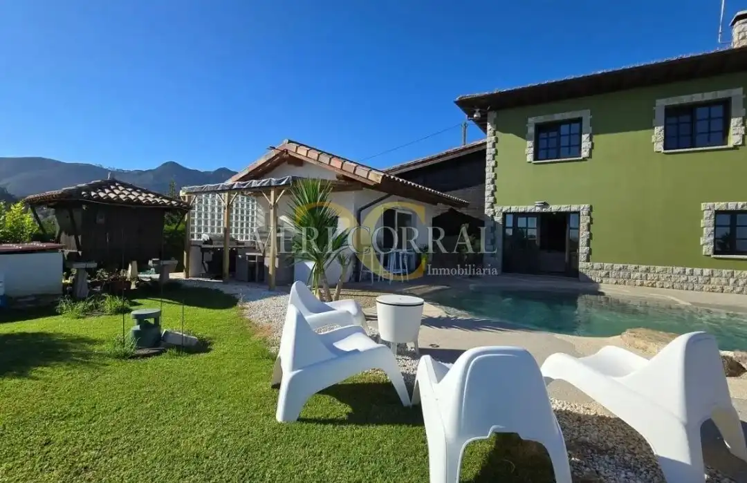 Vista exterior de Casa o chalet en venta en Llanes con Calefacción, Jardín privado y Terraza