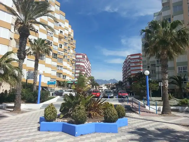 Vista exterior de Pis en venda en Torrox amb Aire condicionat, Moblat i Rentadora