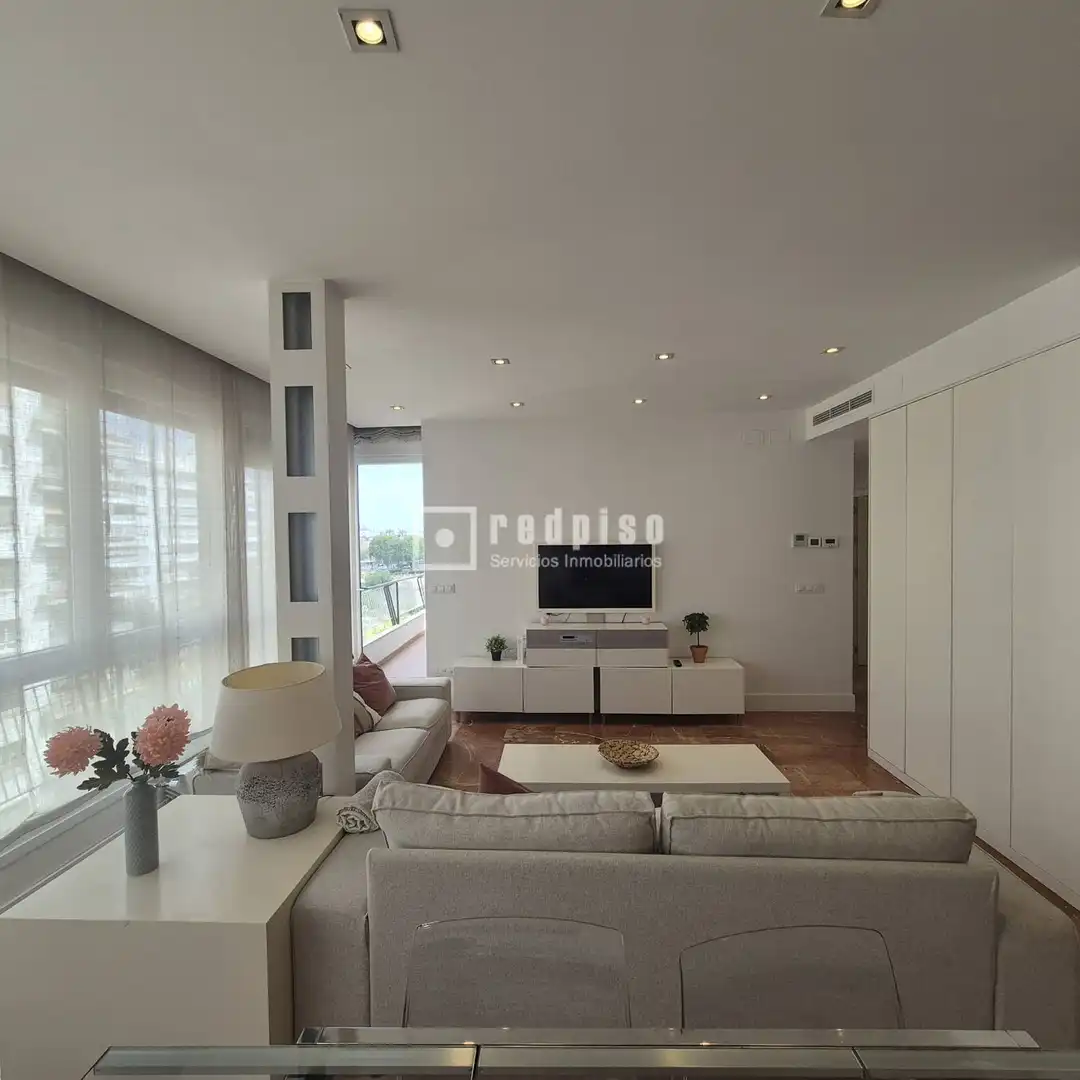 Living room of Flat for rent in Sevilla  with Air Conditioner, Terrace and Storage room