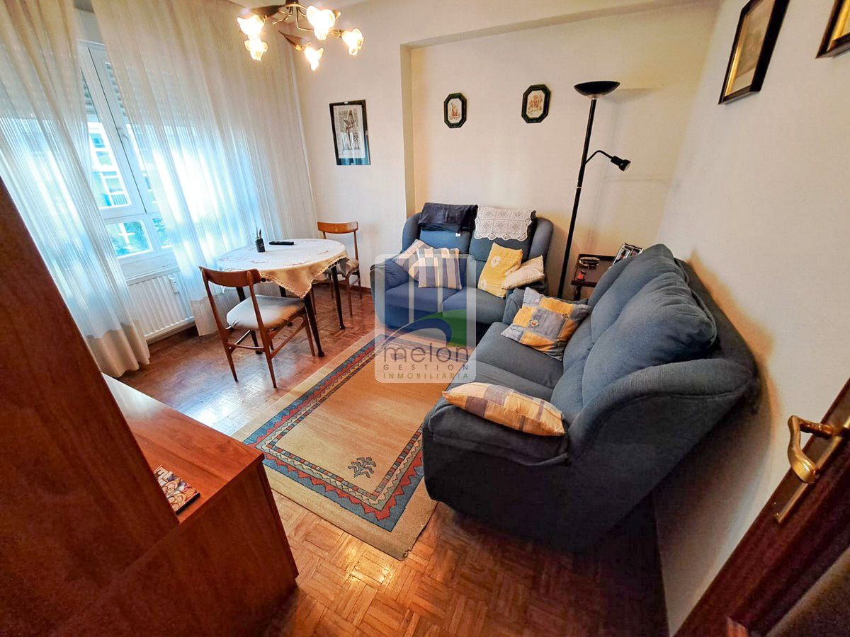 Sala d'estar de Pis en venda en Burgos Capital amb Traster