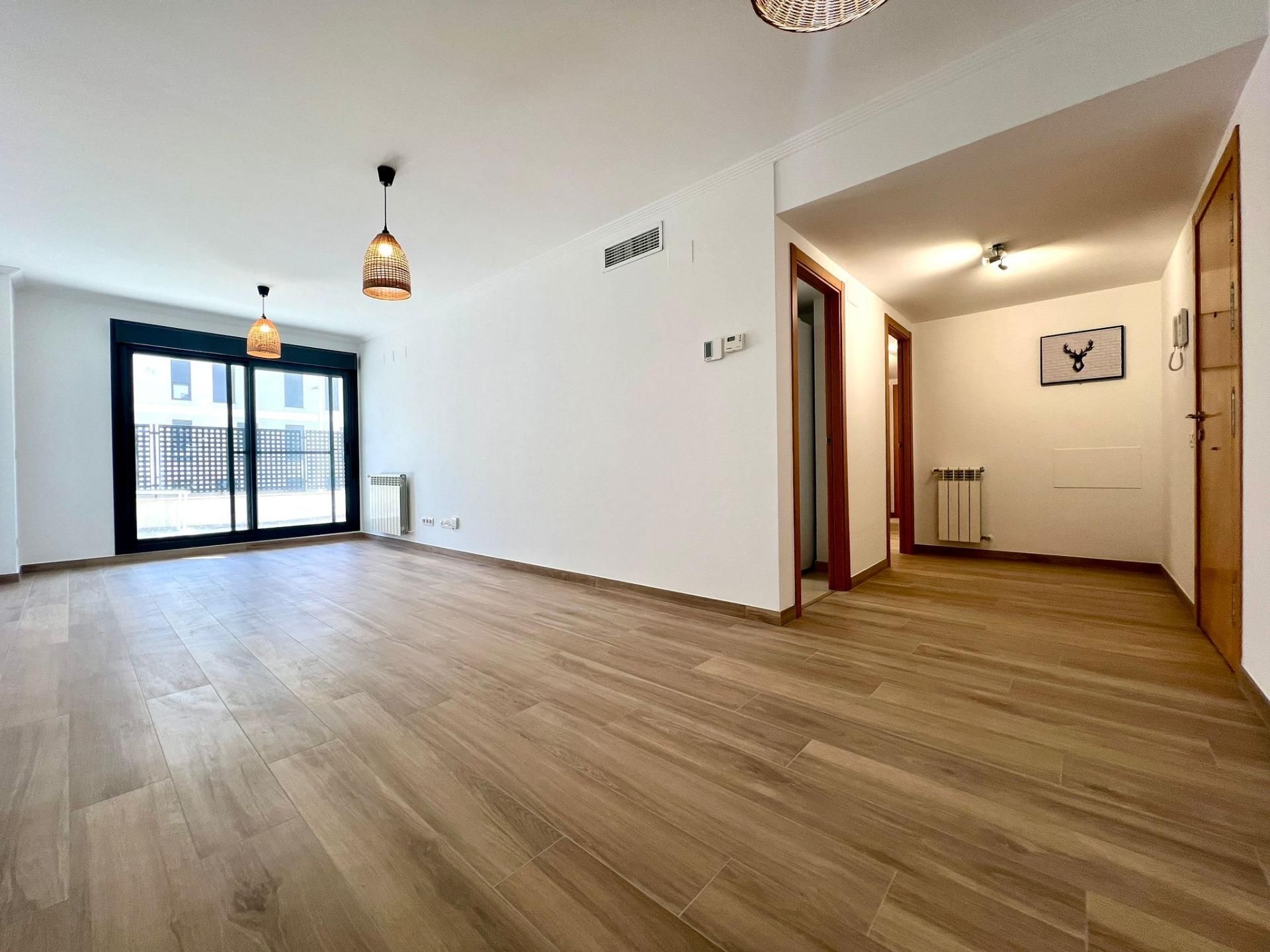 Erdgeschoss zur Miete in Avenida MAGNÒLIES, DE LES, Núcleo Urbano