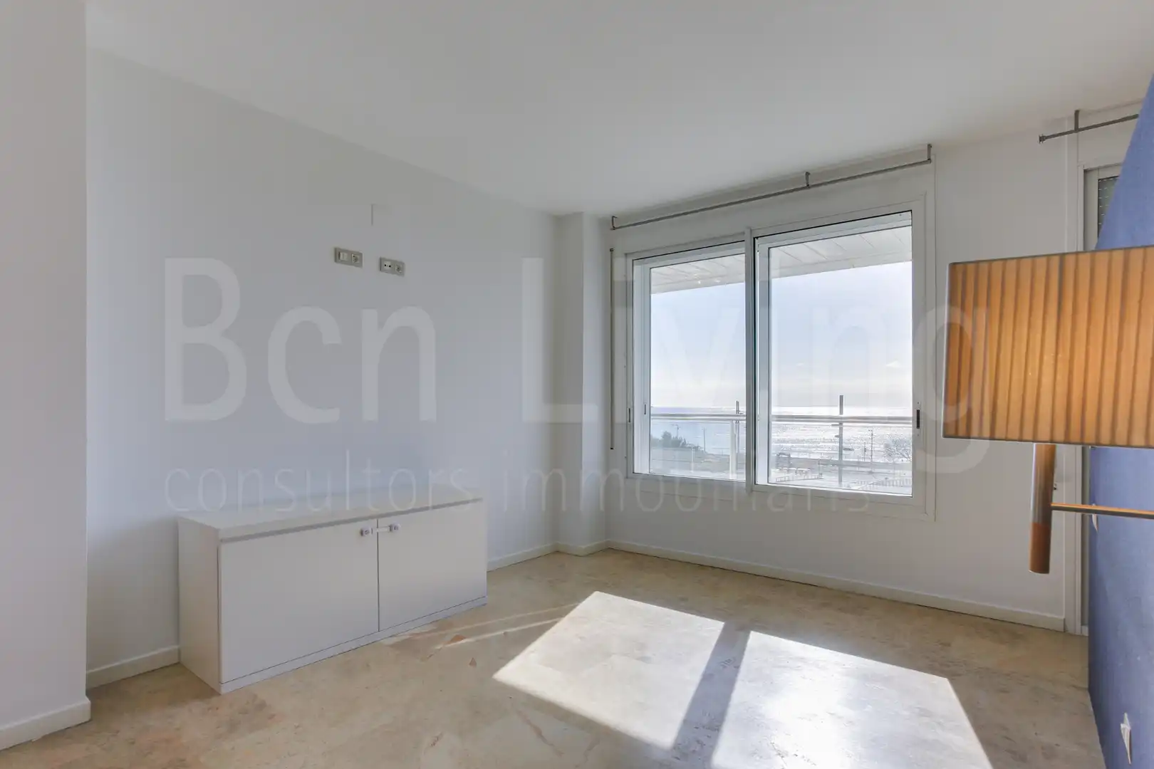 Sala de estar de Piso de alquiler en Barcelona con Aire acondicionado, Terraza y Trastero