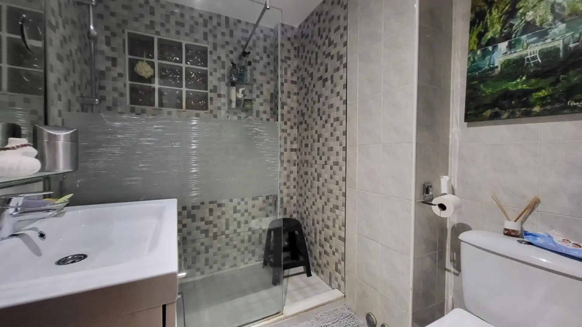 Baño de Apartamento en venta en Marbella con Aire acondicionado, Calefacción y Trastero