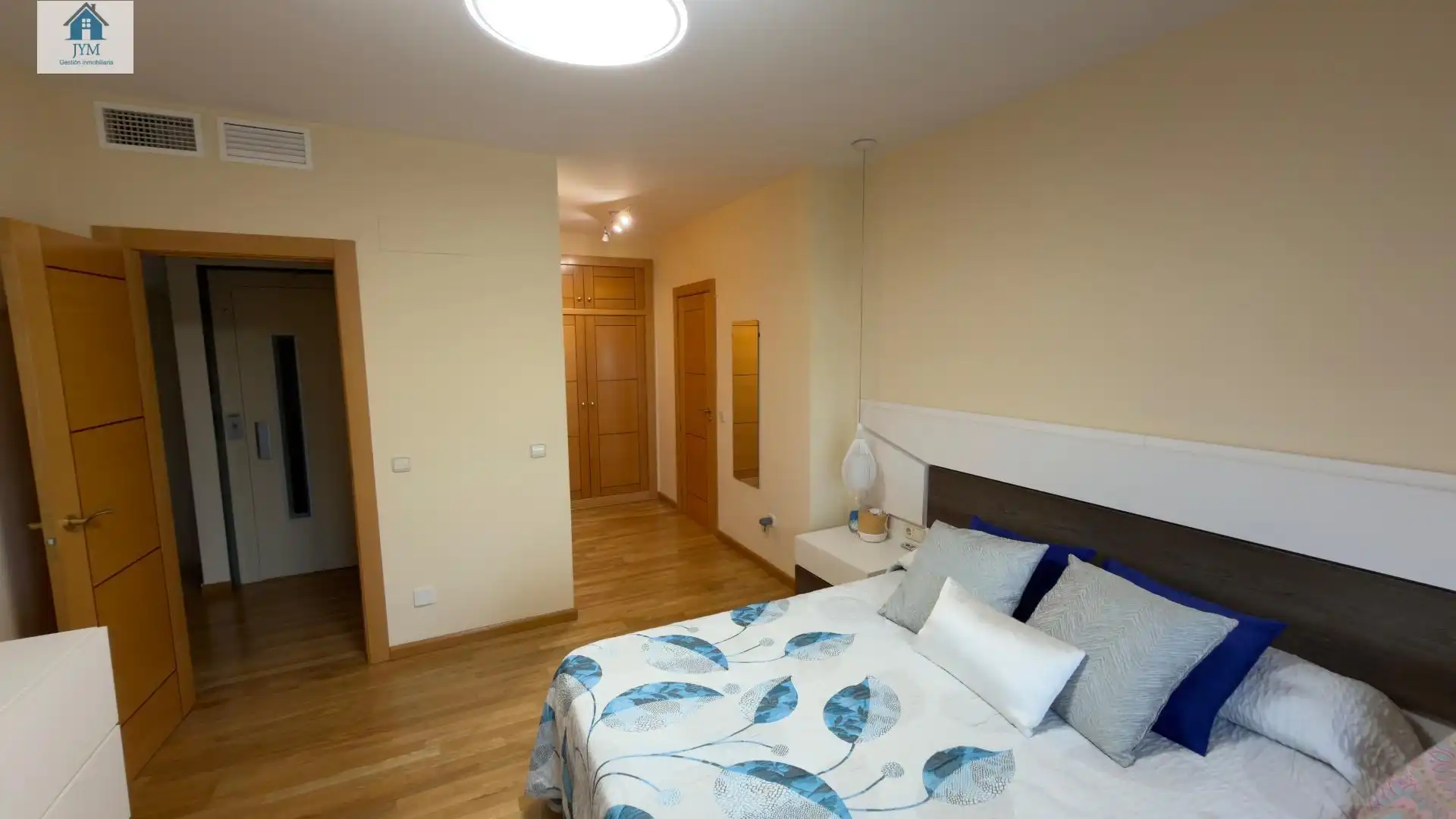 Habitación de Casa o chalet en venta en Cájar con Aire acondicionado, Calefacción y Jardín privado