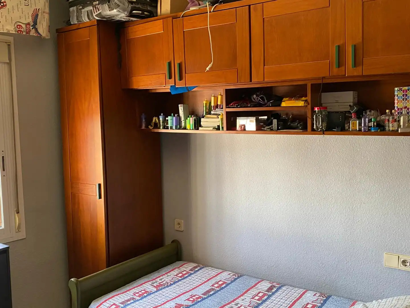 Habitación de Casa adosada en venta en Castilleja de Guzmán con Aire acondicionado, Terraza y Piscina