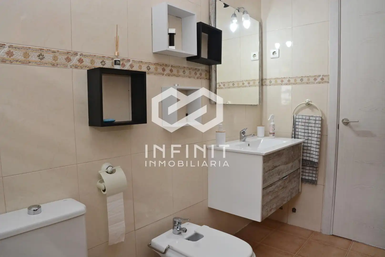 Bathroom of Houses for sale in Yebes  with Air Conditioner, Heating and Private garden