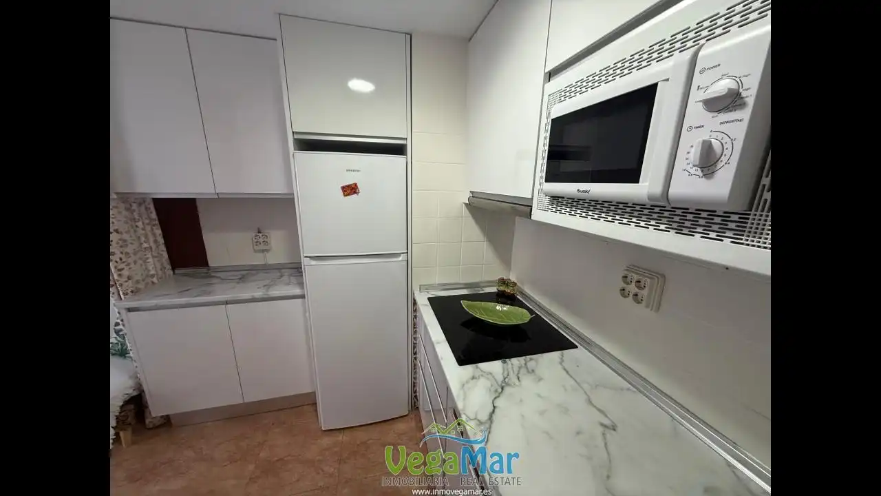 Cocina de Piso de alquiler en Almuñécar con Aire acondicionado y Terraza