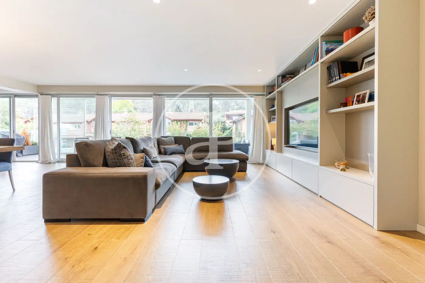 Living room of Flat for sale in Sant Cugat del Vallès  with Air Conditioner, Heating and Private garden