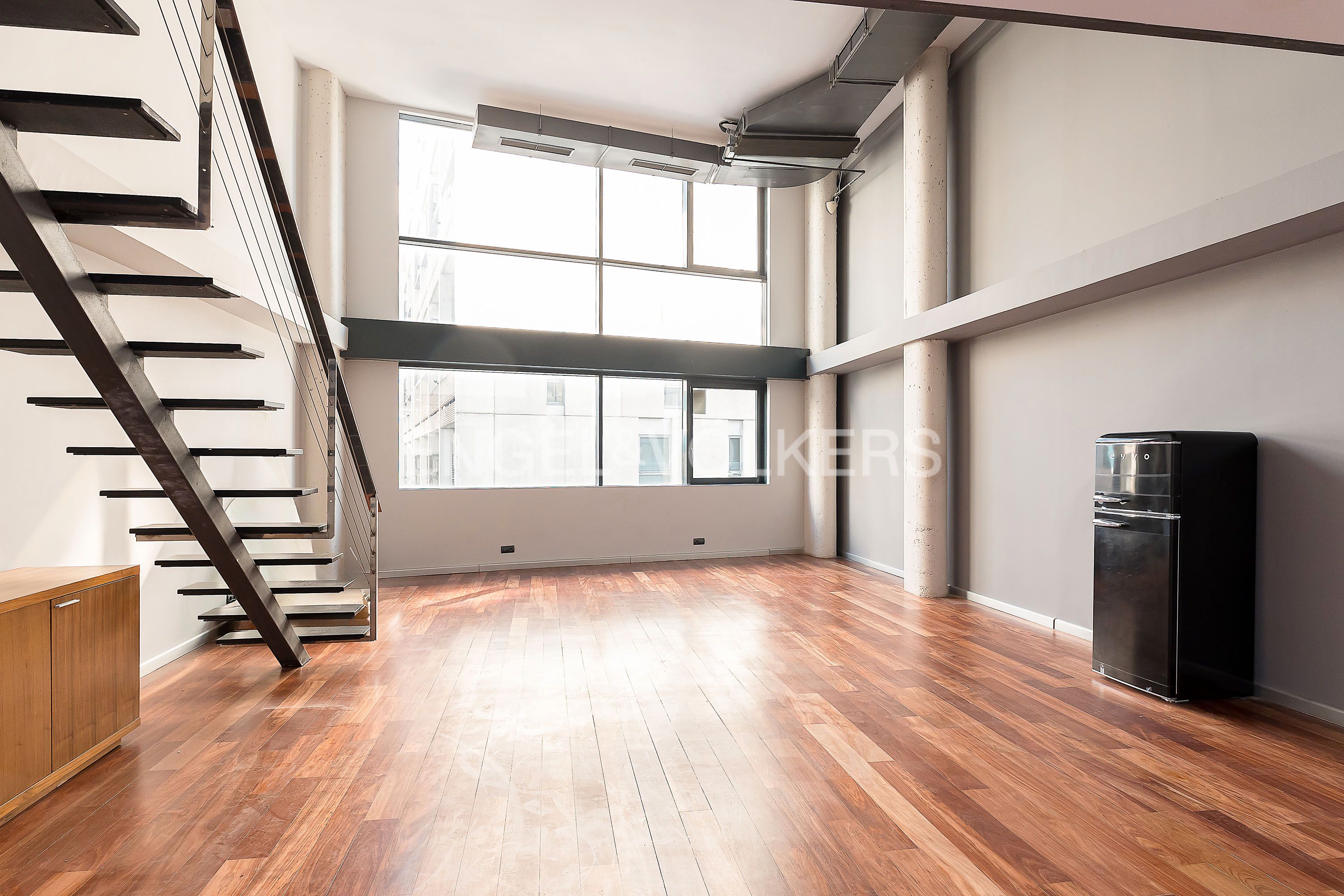 Sala d'estar de Loft de lloguer en  Madrid Capital amb Aire condicionat i Calefacció