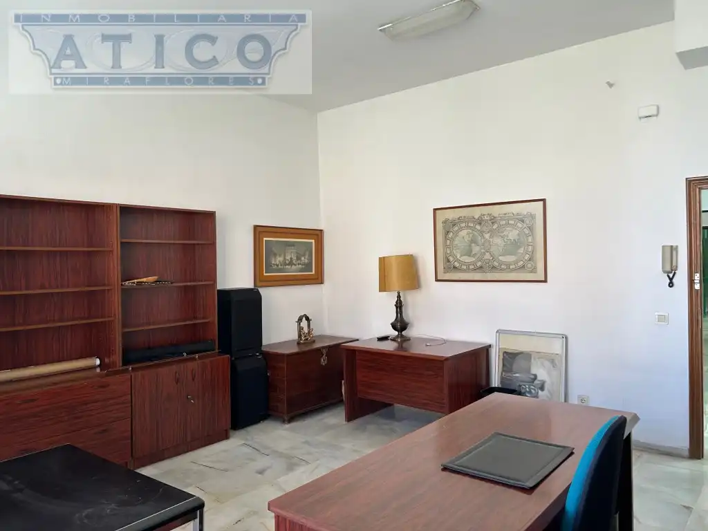 Office for sale in Sevilla