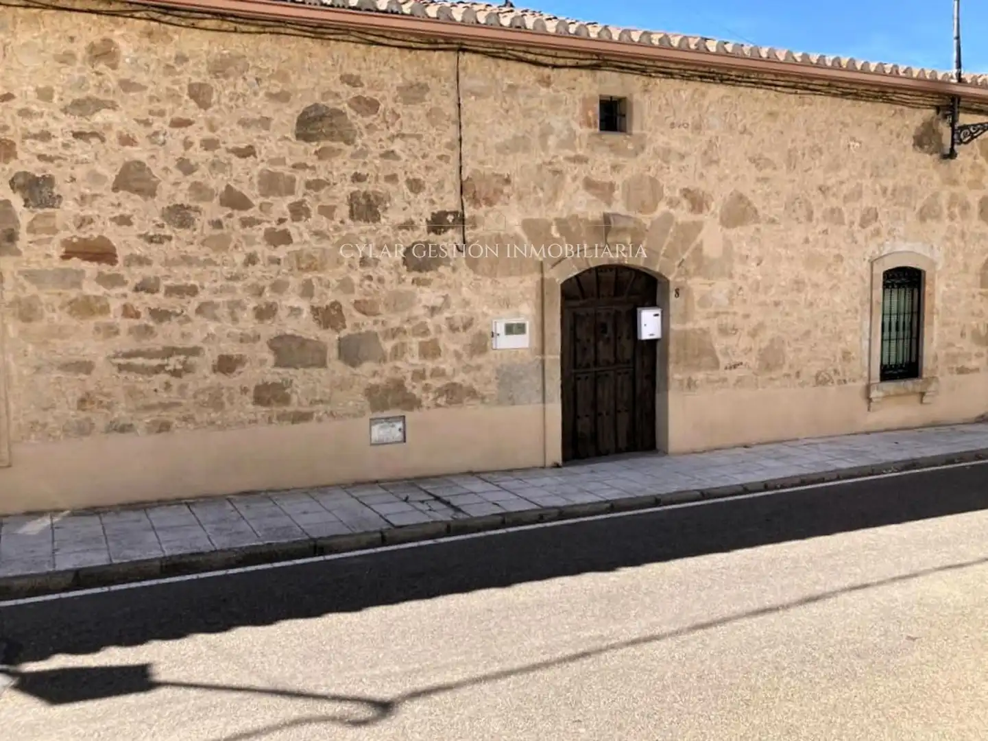 Vista exterior de Casa o chalet en venta en Monterrubio de Armuña con Terraza, Trastero y Piscina