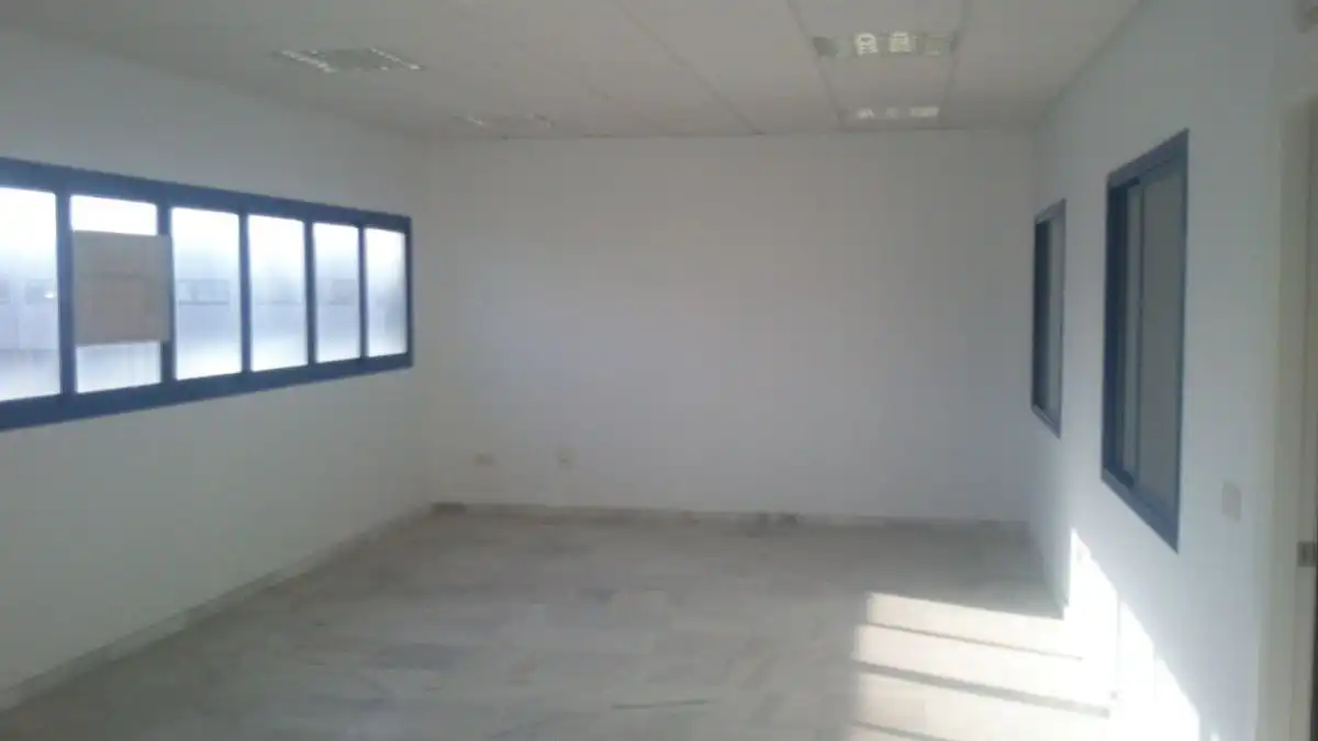 Nau industrial de lloguer a Valencina de la Concepción, imagen 2