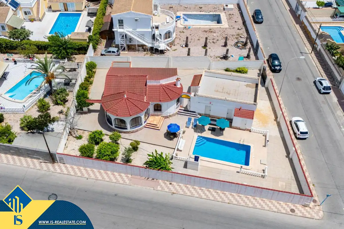 Villa mit Pool zum Verkauf in Zona Carrefour - Urbanizaciones, imagen 17