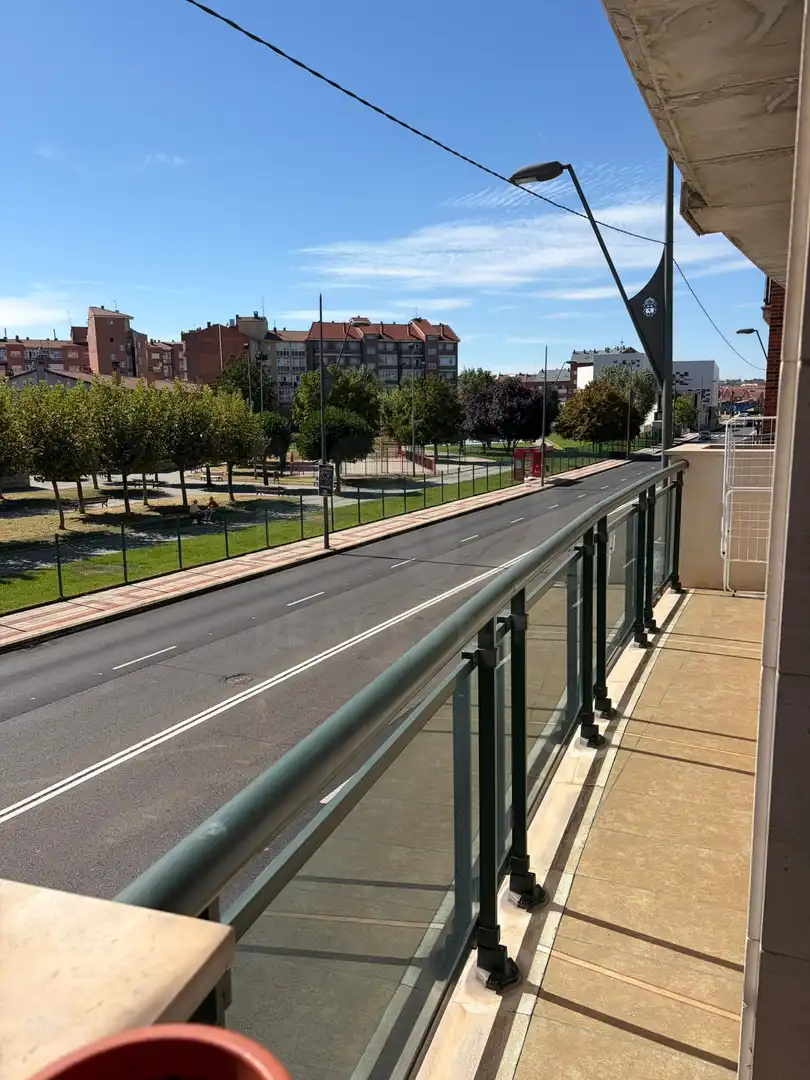 Piso con ascensor en venta en Trobajo del Camino, imagen 9