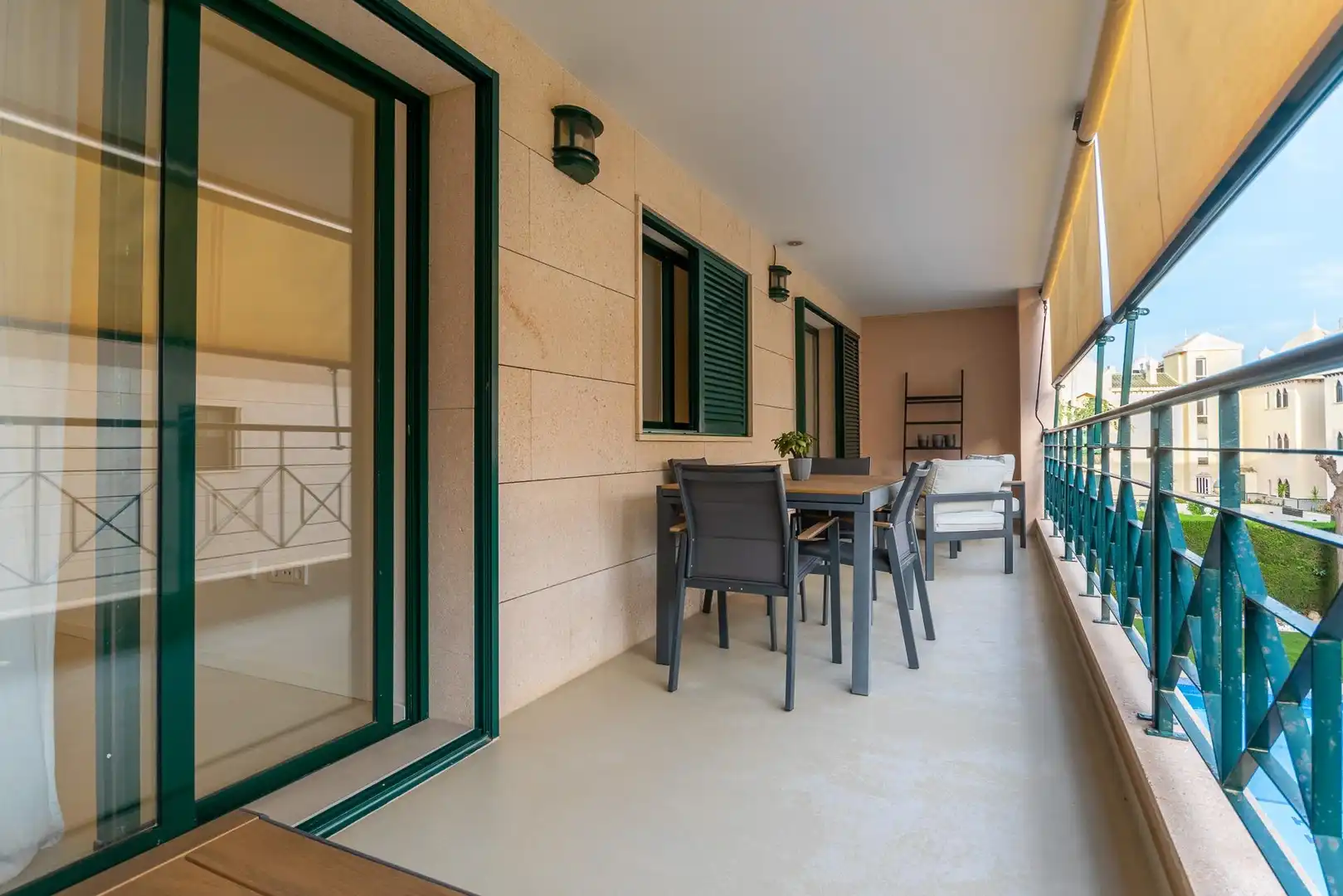 Terrassa de Pis de lloguer en Santa Pola amb Aire condicionat, Calefacció i Jardí privat