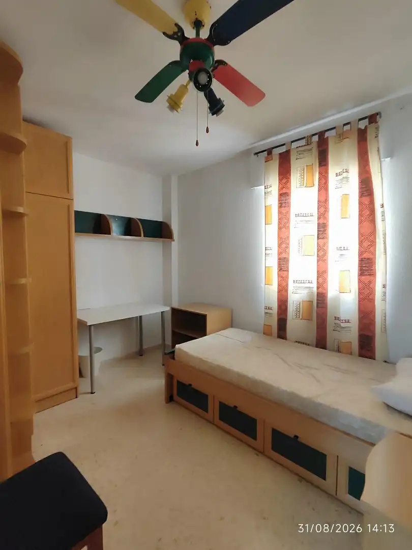 Habitación de Piso de alquiler en Málaga con Aire acondicionado, Terraza y Amueblado