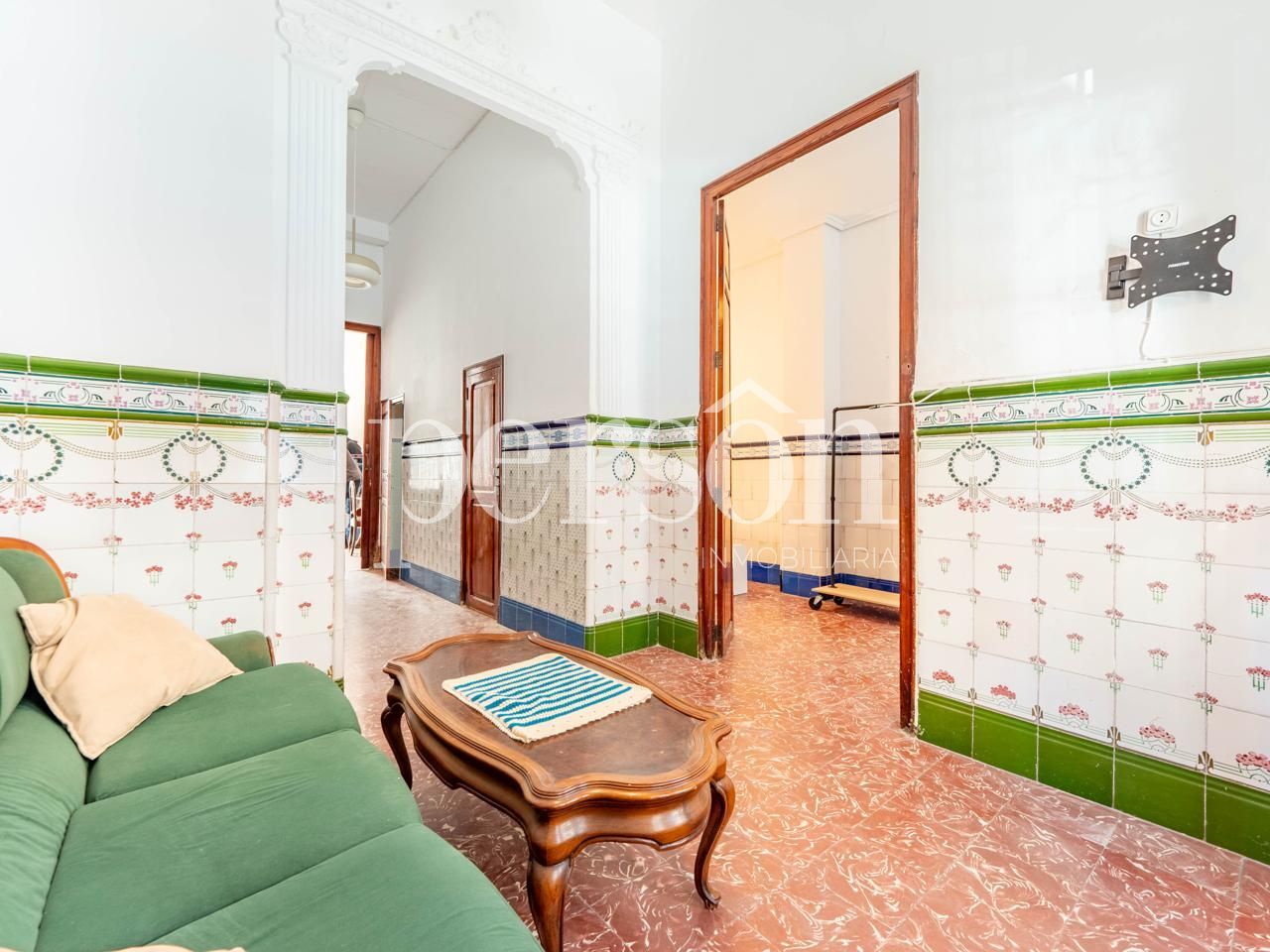 Exterior view of Planta baja for sale in  Valencia Capital  with Terrace