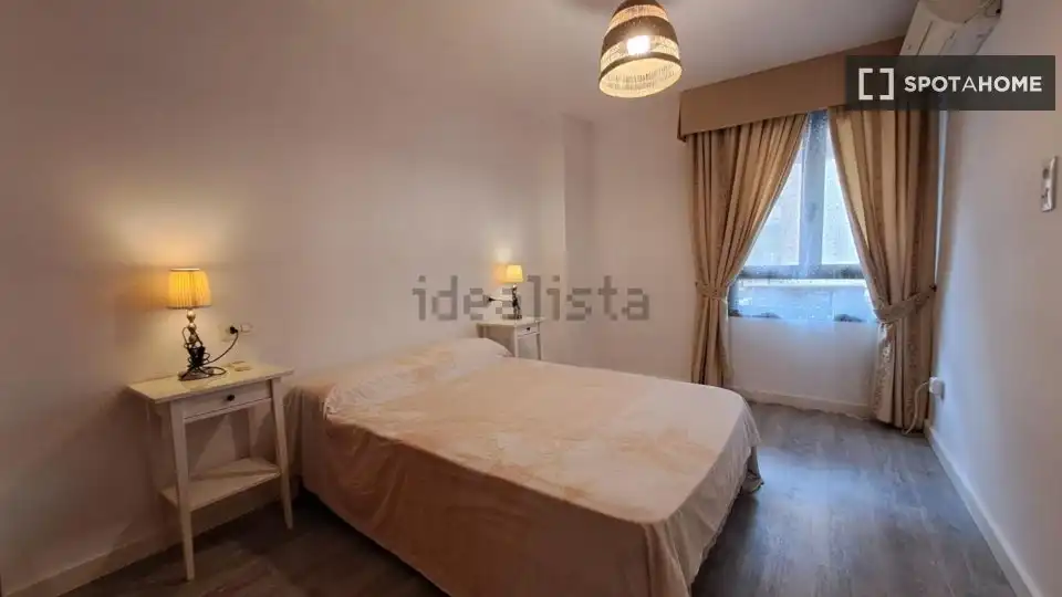 Bedroom of Flat for share in  Palma de Mallorca  with Air Conditioner, Terrace and Furnished