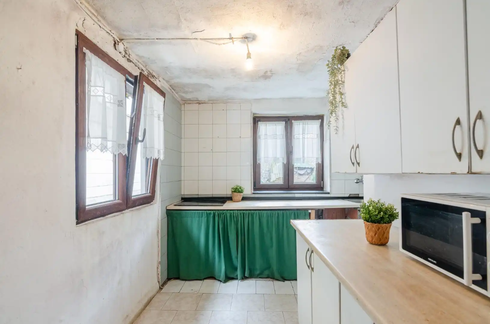 Küche von Einfamilien-Reihenhaus zum Verkauf in Cangas de Onís mit Heizung und Abstellraum