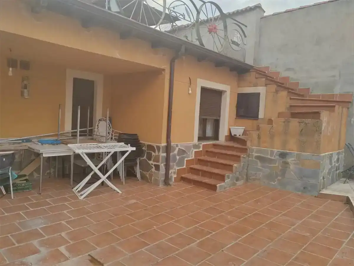 Terrassa de Pis en venda en Santa Elena de Jamuz amb Jardí privat, Traster i Piscina