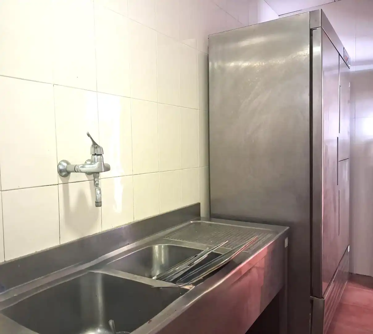 Cuina de Local en venda en Guardamar de la Safor amb Terrassa