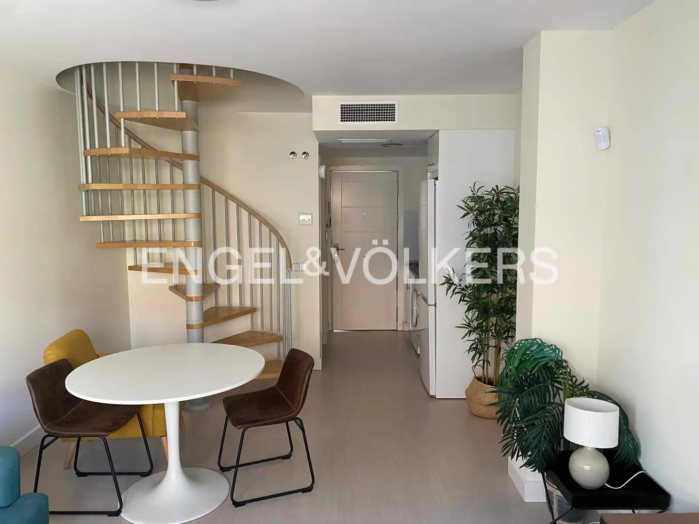 Duplex with lift for sale in Tetuán