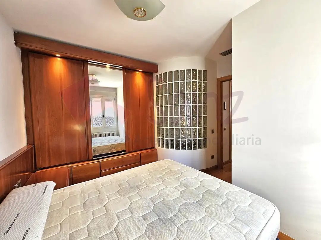 Bedroom of Flat for sale in  Logroño  with Air Conditioner and Heating