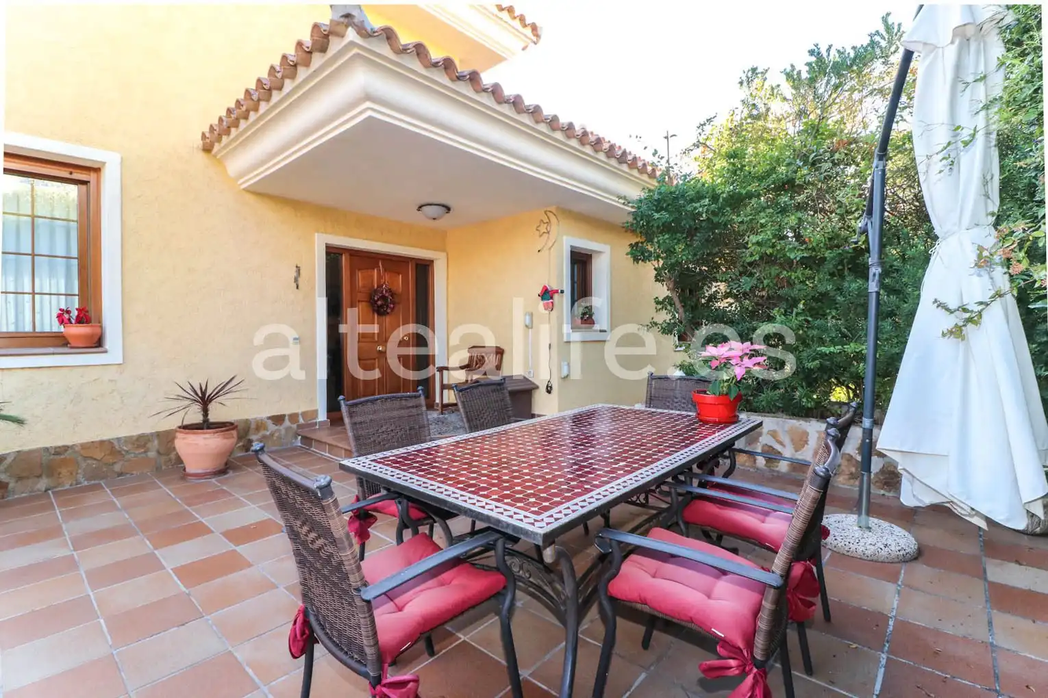 Vista exterior de Casa o chalet en venta en La Nucia con Aire acondicionado, Calefacción y Jardín privado