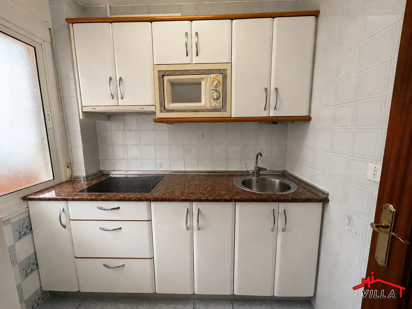 Cocina de Piso en venta en Laredo con Terraza