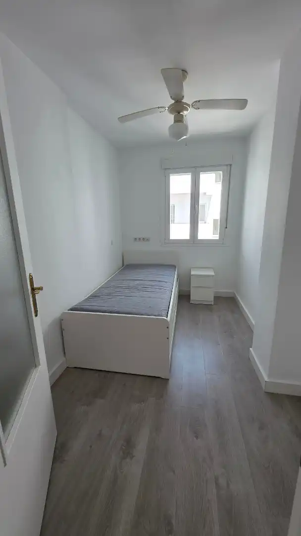 Bedroom of Flat for rent in El Puerto de Santa María  with Air Conditioner, Furnished and Oven
