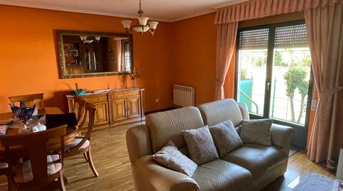 Foto 2 de Casa adosada en venda a Calle la Ermita, Valverde de la Virgen, León